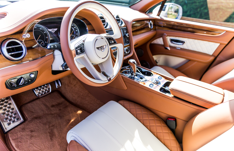 Illustration for article titled The 2019 Bentley Bentayga V8 Is the Most Opulent Way to Haul Your Stuff at 180 MPH